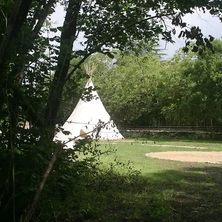 Luxury tent Tipi Au Logis De L'espoir *